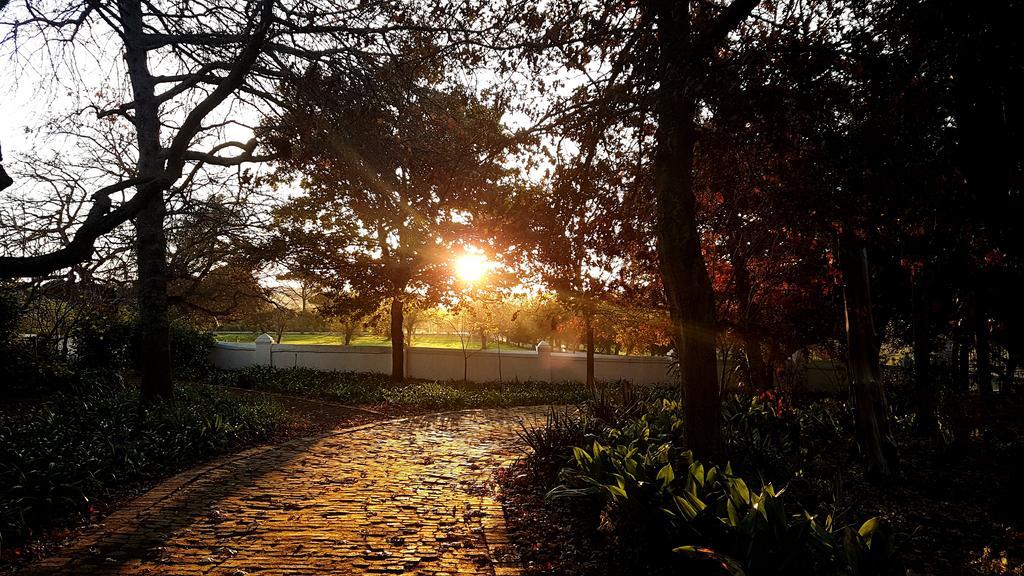 Hotel Vredenburg Manor House Somerset West Exterior foto